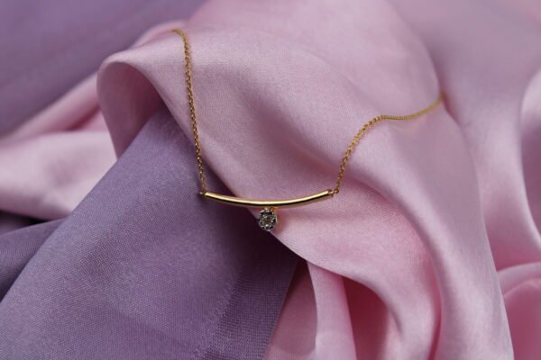 Serene Arc Pendant - Image 2